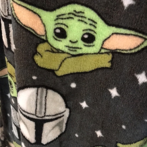 StarWars the Mandalorian Grogu Baby Yoda unisex kids plush soft robe size 8/10 - Picture 7 of 13